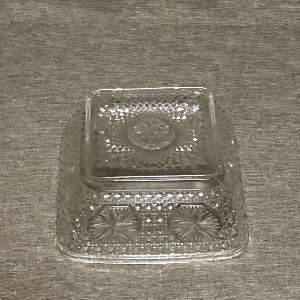 VINTAGE CRYSTAL GLASS SQUARE CANDY DISH - Picture 4 of 8
